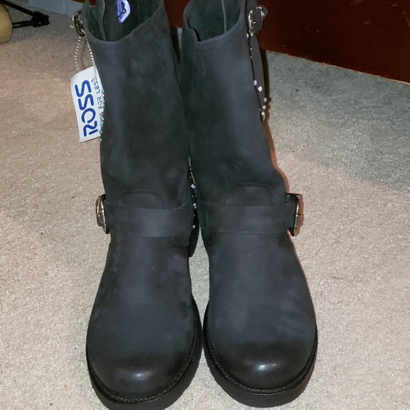 ●SOLD●FRYE 8½ STONE STUDDED - Picture 4 of 16